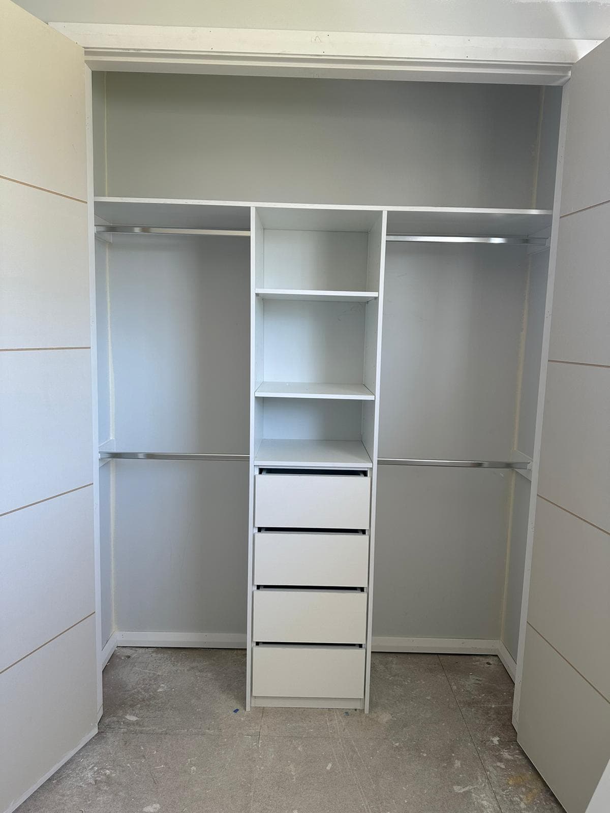 Luxury Walk-in Wardrobe 2